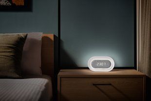 Нічник - годинник 3,4 Вт LEDVANCE LINEAR LED CLOCK DIM USB білий (4058075747906) 4058075747906 фото